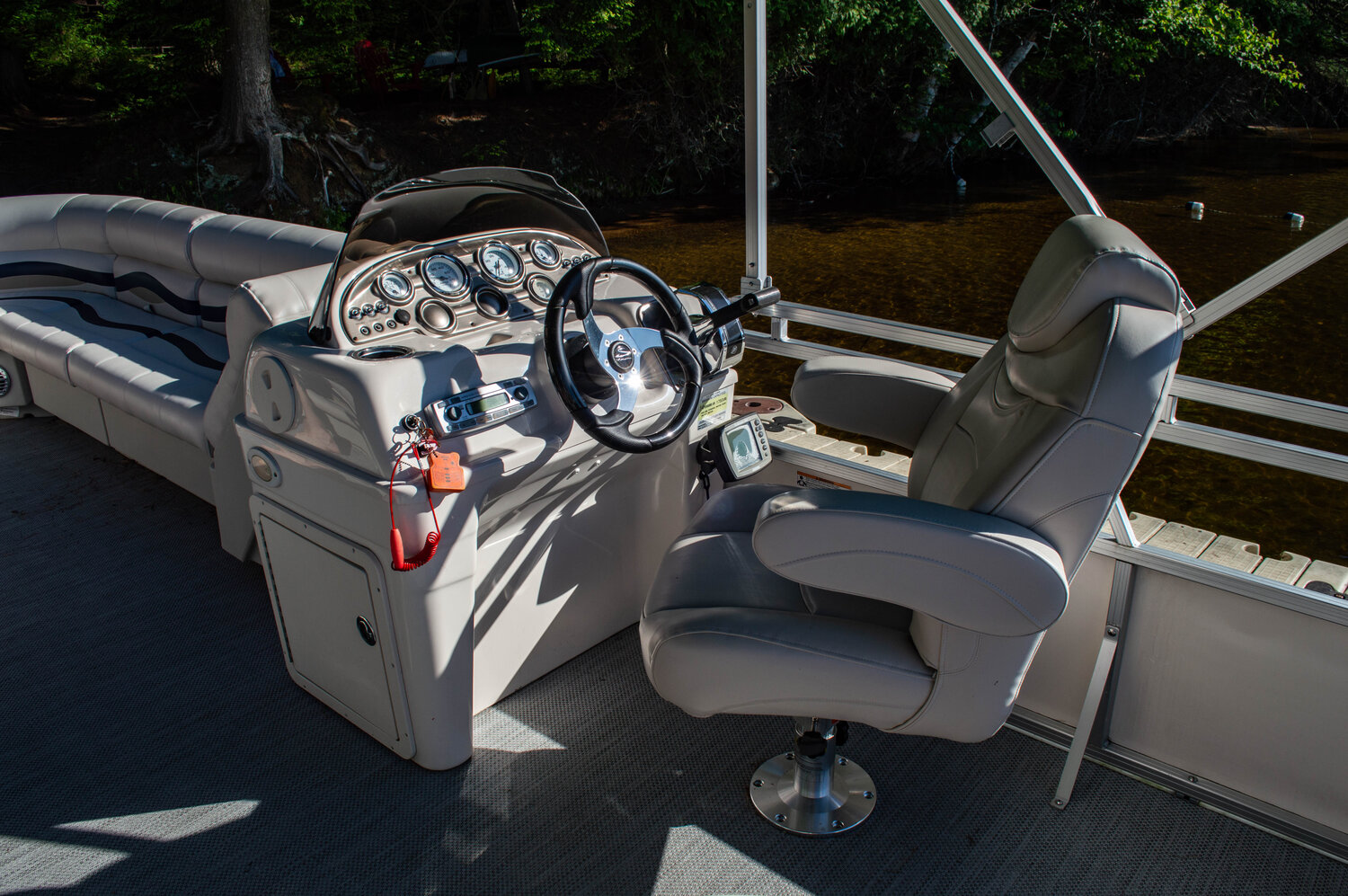 Luxury Pontoon Boat Rental Upper Saranac Lake, NY